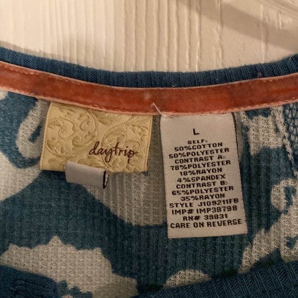 Blue and gray size Large Daytrip shirt burnout - Picture 2 of 8